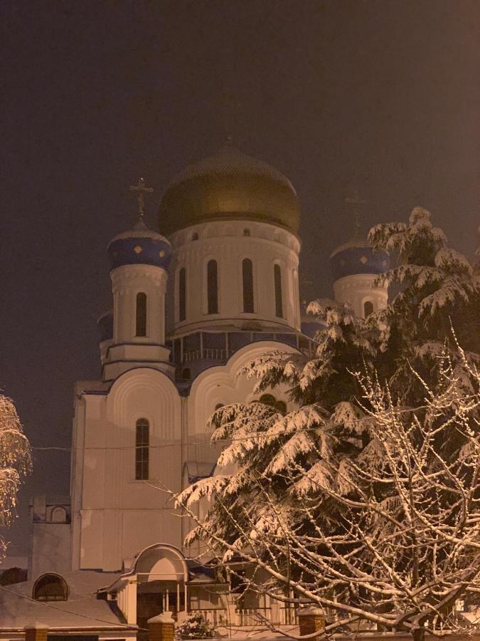 Арт Квартира В Центрі Міста أوزهورود المظهر الخارجي الصورة